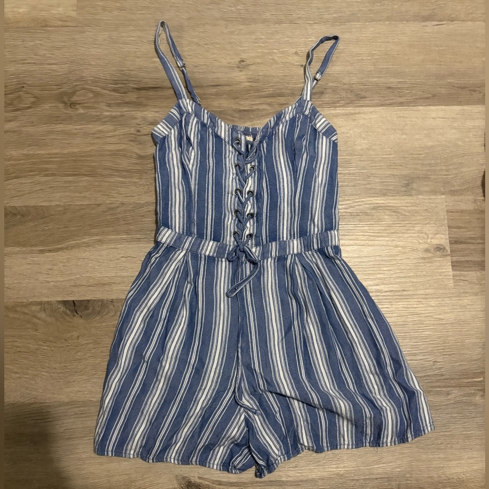 Hollister Romper​